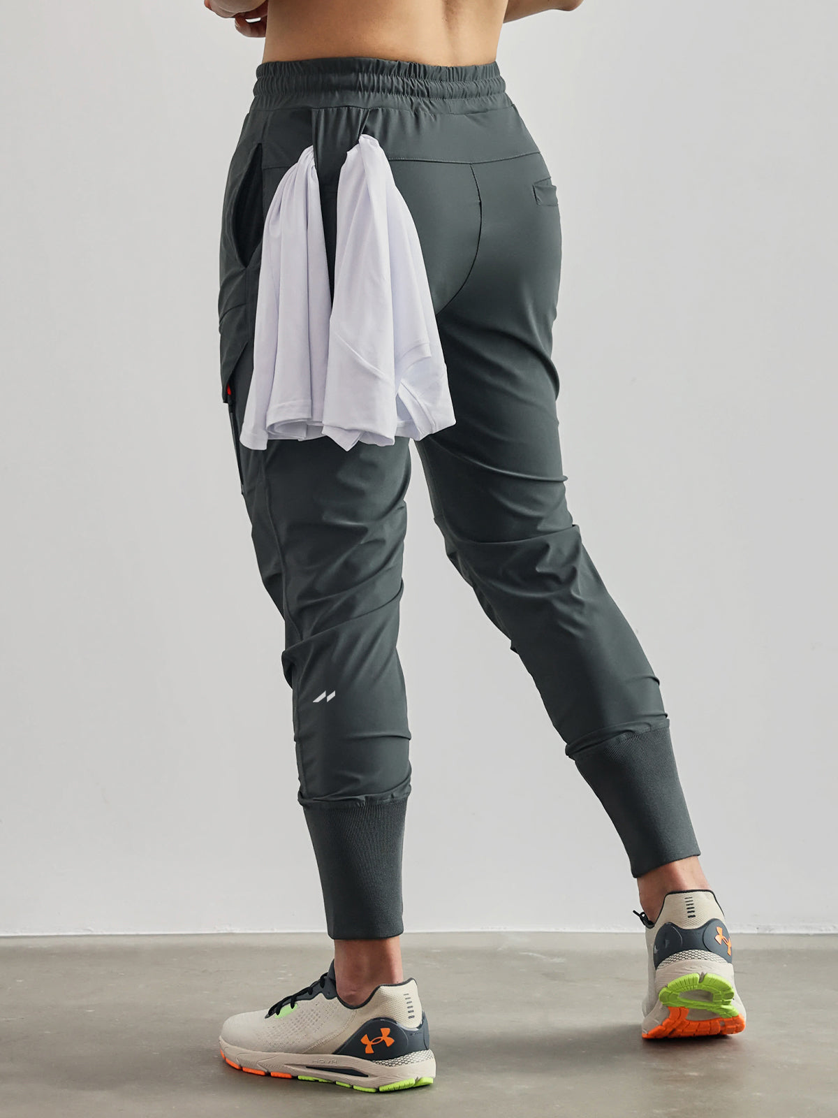M's Stay Cool High Rib Cargo Jogger Athletic Pants