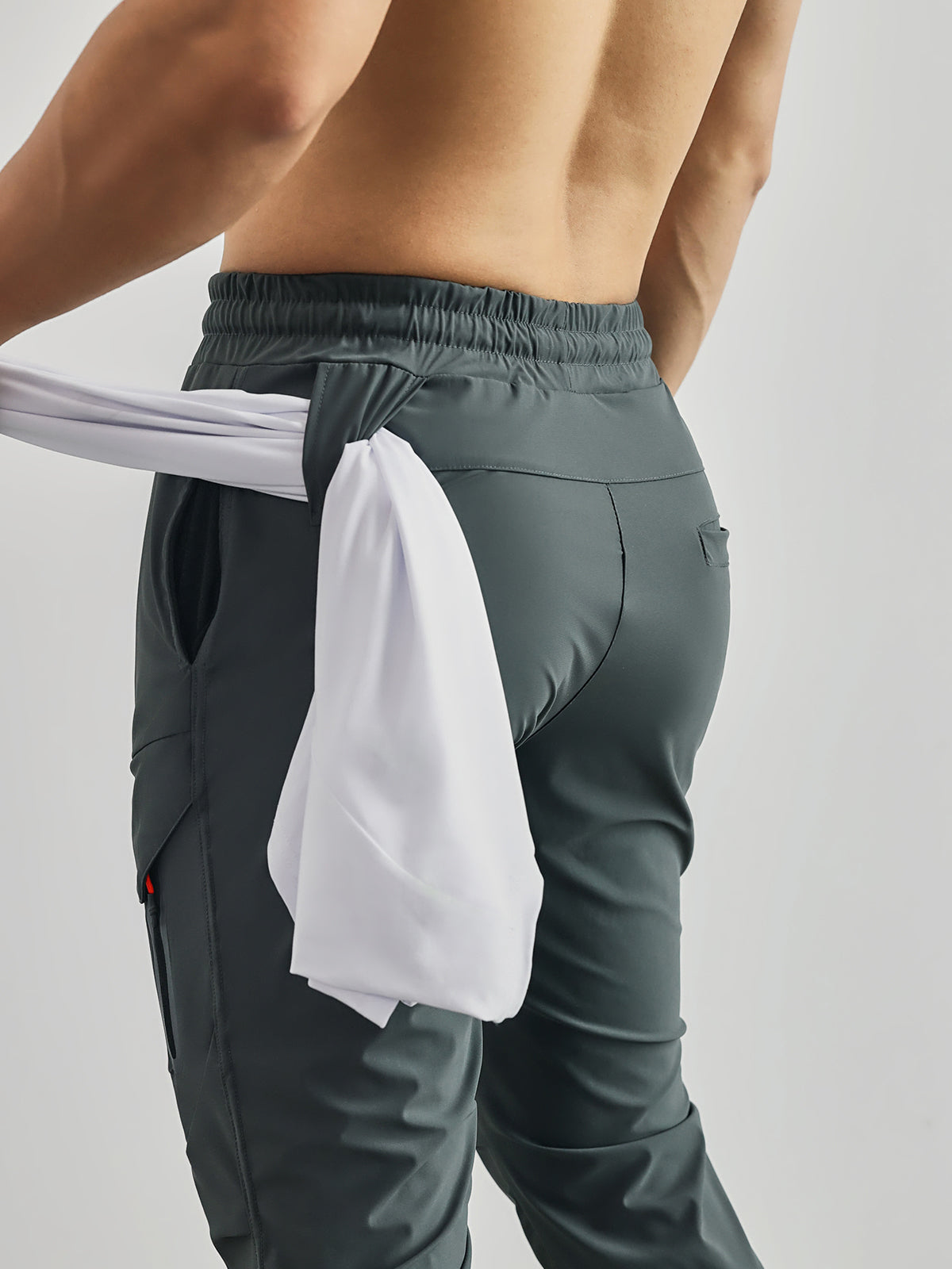 M's Stay Cool High Rib Cargo Jogger Athletic Pants